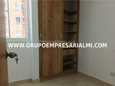 Apartamento de 3 alcobas en venta en Maria Auxiliadora, Sabaneta, 55 m² · foto 6 de 20