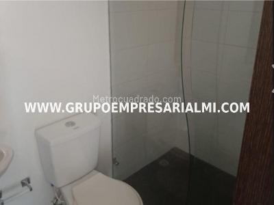 Apartamento de 3 alcobas en venta en Cabañas, Bello, 68 m² · foto 3 de 20