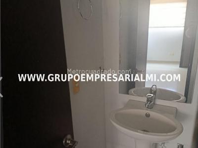 Apartamento de 3 alcobas en venta en Cabañas, Bello, 68 m² · foto 5 de 20