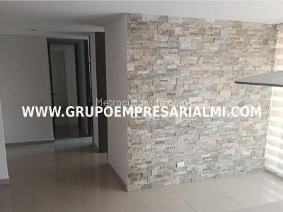 Apartamento de 3 alcobas en venta en Cabañas, Bello, 68 m² · foto 17 de 20