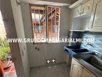 Apartamento en venta en Buenos Aires, Medellín · foto 2 de 20