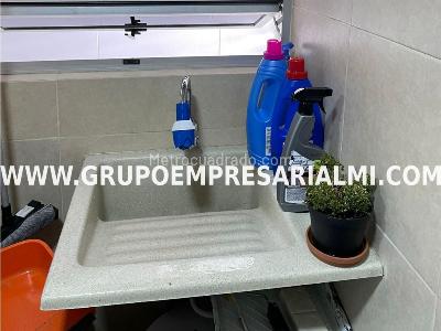 Apartaestudio en arriendo en El Poblado, Medellín, 52 m² · foto 12 de 16