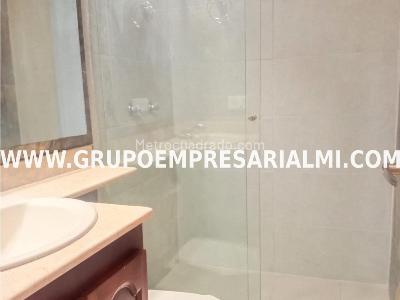 Apartamento de 3 alcobas en venta en El Poblado, Medellín, 93 m² · foto 10 de 20