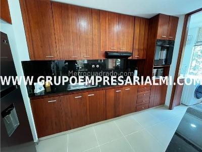 Apartamento de 2 alcobas en arriendo en El Poblado, Medellín, 100 m² · foto 3 de 20