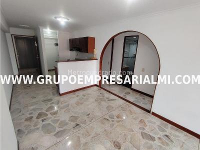 Apartamento de 2 alcobas en arriendo en Laureles, Medellín, 70 m² · foto 3 de 19