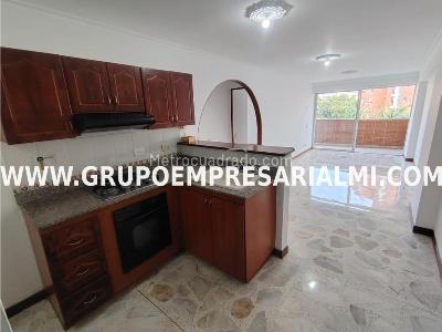 Apartamento de 2 alcobas en arriendo en Laureles, Medellín, 70 m² · foto 5 de 19