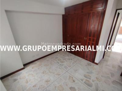 Apartamento de 2 alcobas en arriendo en Laureles, Medellín, 70 m² · foto 9 de 19