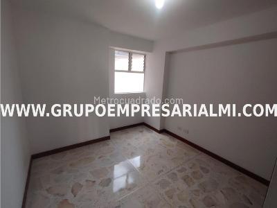 Apartamento de 2 alcobas en arriendo en Laureles, Medellín, 70 m² · foto 10 de 19