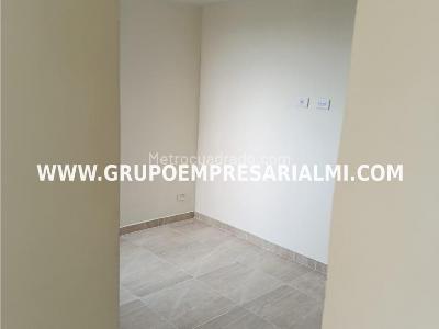 Apartamento de 3 alcobas en venta en Maria Auxiliadora, Sabaneta, 50 m² · foto 7 de 20