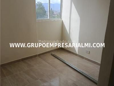 Apartamento de 3 alcobas en venta en Maria Auxiliadora, Sabaneta, 50 m² · foto 9 de 20