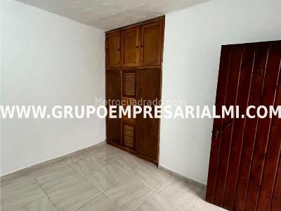 Casa de 4 alcobas en venta en San Antonio, Medellín, 80 m² · foto 3 de 20