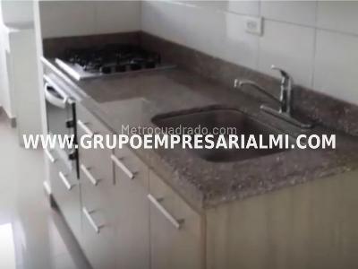 Apartamento de 3 alcobas en venta en Las Lomitas, Sabaneta, 71 m² · foto 18 de 20