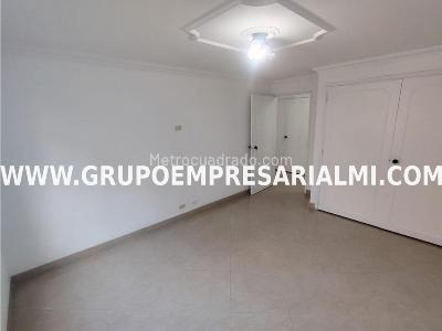 Apartamento en venta en Laureles, Medellín · foto 3 de 20