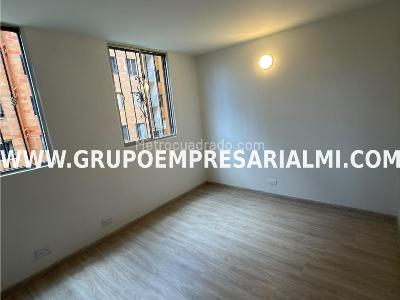 Apartamento en venta en San Antonio, Medellín · foto 2 de 16