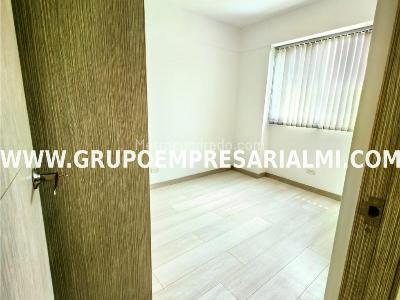 Apartamento de 3 alcobas en venta en Tres Esquinas, Sabaneta, 73 m² · foto 8 de 20