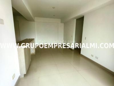 Apartamento de 3 alcobas en venta en Tres Esquinas, Sabaneta, 73 m² · foto 11 de 20
