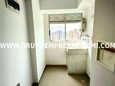 Apartamento de 3 alcobas en venta en Tres Esquinas, Sabaneta, 73 m² · foto 13 de 20