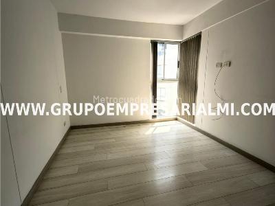 Apartamento de 3 alcobas en venta en Tres Esquinas, Sabaneta, 73 m² · foto 16 de 20