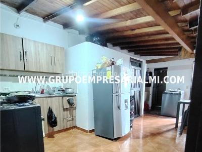 Casa de 5 alcobas en venta en Belen, Medellín, 130 m² · foto 2 de 20