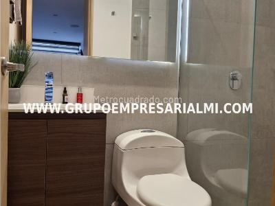 Apartamento de 2 alcobas en venta en El Poblado, Medellín, 70 m² · foto 10 de 20