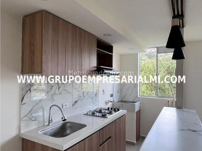 Apartamento en venta en Robledo, Medellín · foto 2 de 20