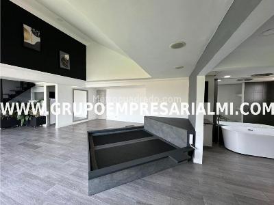 Apartamento de 4 alcobas en venta en El Diamante No. 2, Medellín, 290 m² · foto 14 de 20