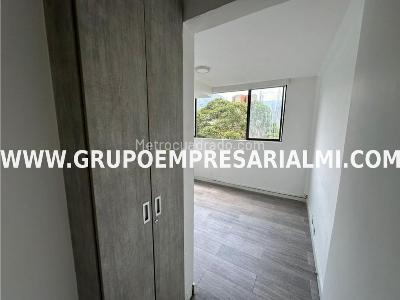Apartamento de 4 alcobas en venta en El Diamante No. 2, Medellín, 290 m² · foto 18 de 20