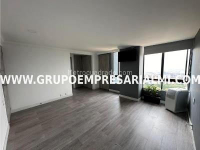 Apartamento de 4 alcobas en venta en El Diamante No. 2, Medellín, 290 m² · foto 4 de 20