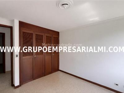 Apartamento de 3 alcobas en venta en El Poblado, Medellín, 136 m² · foto 12 de 20