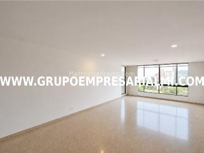 Apartamento de 3 alcobas en venta en El Poblado, Medellín, 136 m² · foto 16 de 20