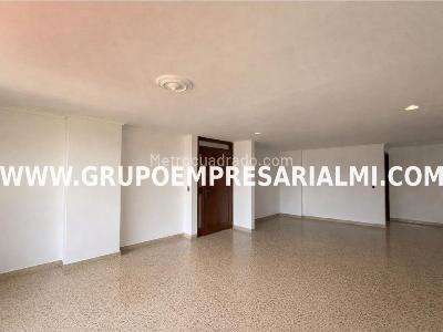 Apartamento de 3 alcobas en venta en El Poblado, Medellín, 136 m² · foto 3 de 20