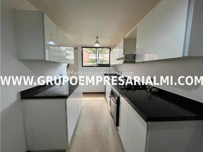 Apartamento de 3 alcobas en venta en El Poblado, Medellín, 136 m² · foto 6 de 20