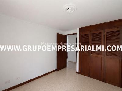 Apartamento de 3 alcobas en venta en El Poblado, Medellín, 136 m² · foto 9 de 20