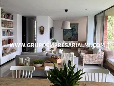 Apartamento de 2 alcobas en arriendo en El Tesoro, Medellín, 145 m² · foto 10 de 20