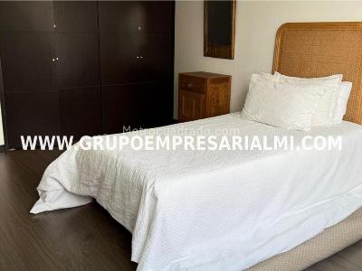 Apartamento de 2 alcobas en arriendo en El Tesoro, Medellín, 145 m² · foto 12 de 20