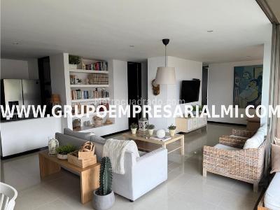 Apartamento de 2 alcobas en arriendo en El Tesoro, Medellín, 145 m² · foto 2 de 20