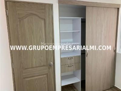 Apartamento de 3 alcobas en venta en Maria Auxiliadora, Sabaneta, 55 m² · foto 11 de 20