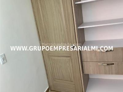 Apartamento de 3 alcobas en venta en Maria Auxiliadora, Sabaneta, 55 m² · foto 13 de 20