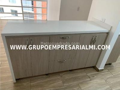 Apartamento de 3 alcobas en venta en Maria Auxiliadora, Sabaneta, 55 m² · foto 2 de 20