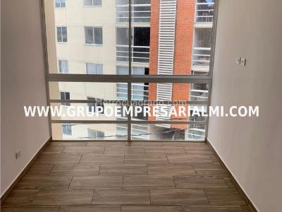Apartamento de 3 alcobas en venta en Maria Auxiliadora, Sabaneta, 55 m² · foto 4 de 20