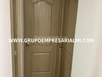 Apartamento de 3 alcobas en venta en Maria Auxiliadora, Sabaneta, 55 m² · foto 9 de 20