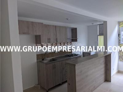 Apartamento de 2 alcobas en venta en La Navarra, Bello, 45 m² · foto 2 de 20