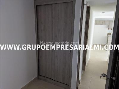Apartamento de 2 alcobas en venta en La Navarra, Bello, 45 m² · foto 3 de 20