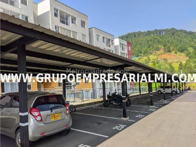 Apartamento de 2 alcobas en venta en La Navarra, Bello, 45 m² · foto 8 de 20