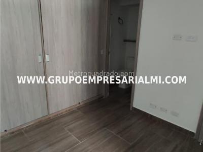 Apartamento de 3 alcobas en venta en La Navarra, Bello, 55 m² · foto 9 de 20