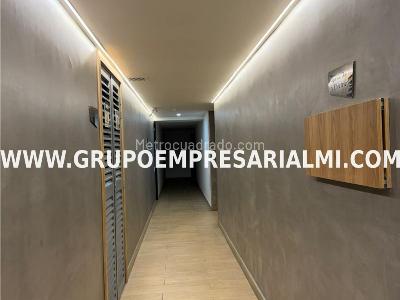Apartaestudio en venta en El Poblado, Medellín, 31 m² · foto 11 de 14
