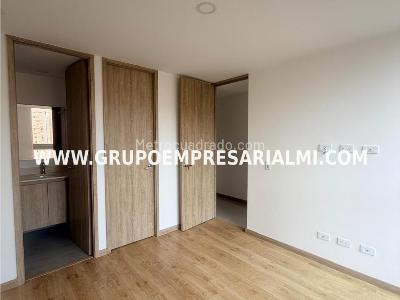 Apartamento de 2 alcobas en venta en San Remo, Sabaneta, 65 m² · foto 13 de 20