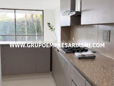 Casa de 3 alcobas en arriendo en El Poblado, Medellín, 210 m² · foto 13 de 20