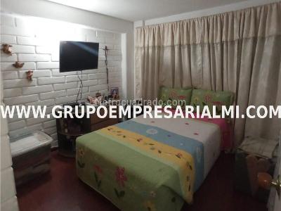 Apartamento en venta en La Milagrosa, Medellín · foto 9 de 20
