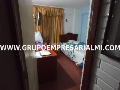 Apartamento en venta en La Milagrosa, Medellín · foto 10 de 20